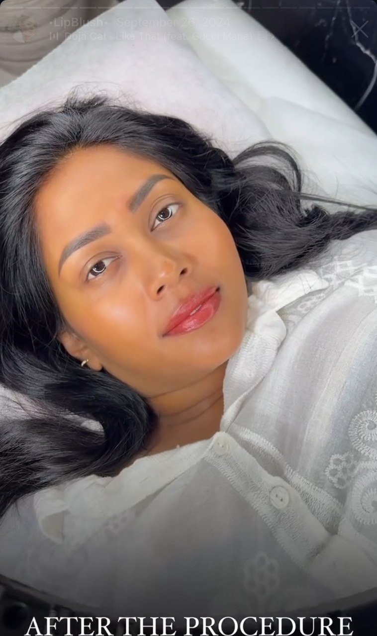 Powder brows and lip blush immediately after appointment